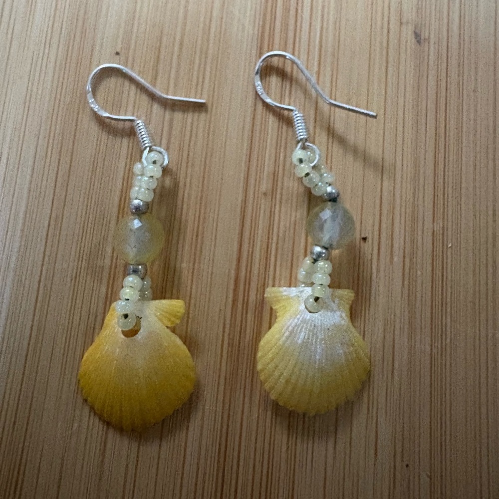 XS Yellow Lions Paw Shell Dangle Earrings